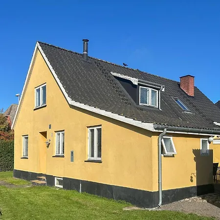 Ferienhaus 2 Bedroom Gorgeous In